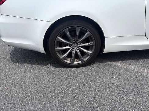 Used 2013 Lexus IS 250C w/ Luxury Pkg RWD image 12