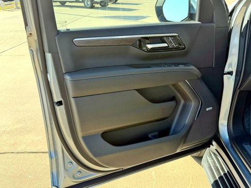 New 2026 Chevrolet Tahoe Premier w/ Sun And Tow Package image 12