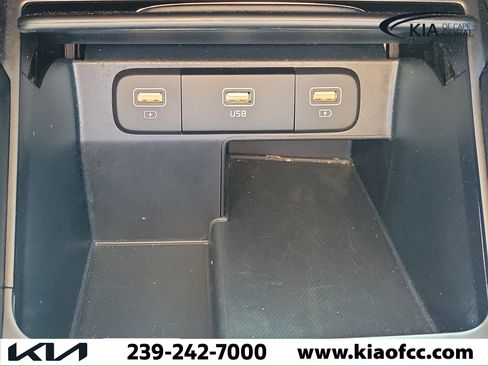 Used 2023 Kia Sorento LX FWD image 28