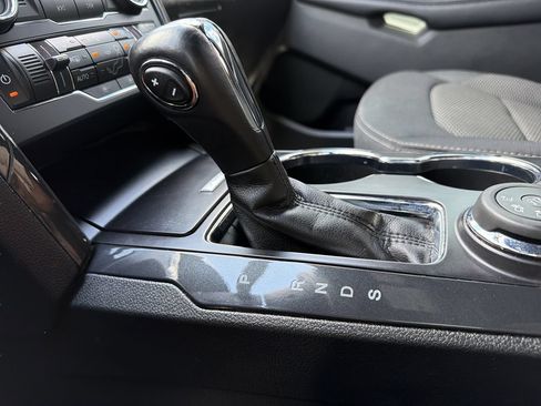 Used 2019 Ford Explorer XLT w/ Equipment Group 201A AWD/4WD image 25