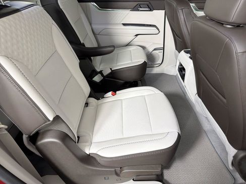 Used 2024 GMC Acadia Denali FWD image 14
