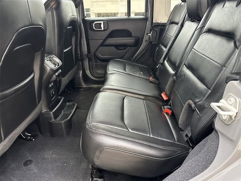 Used 2023 Jeep Wrangler Altitude image 21