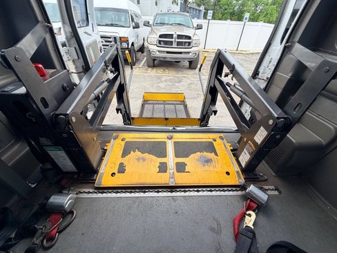 Used 2014 Ford E-350 and Econoline 350 Extended Super Duty w/ Power Group RWD image 70