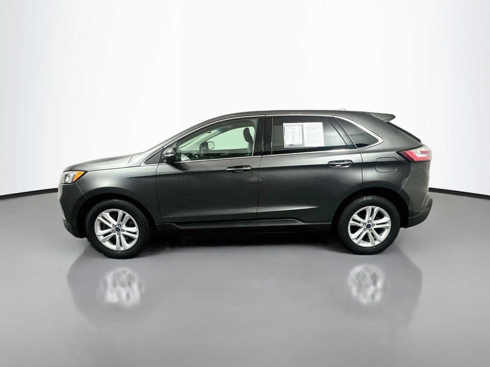 Used 2020 Ford Edge SEL w/ Convenience Package AWD/4WD image 4