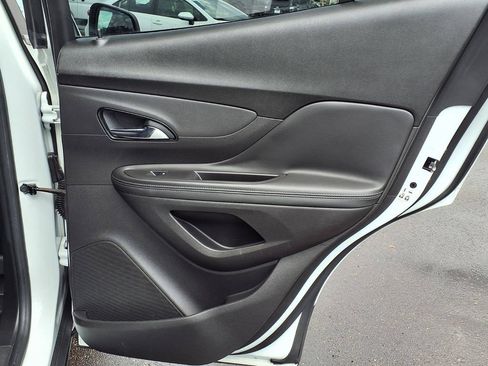 Used 2020 Buick Encore Essence FWD image 14