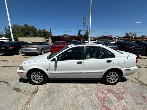 Used 2004 Volvo S40 FWD image 4