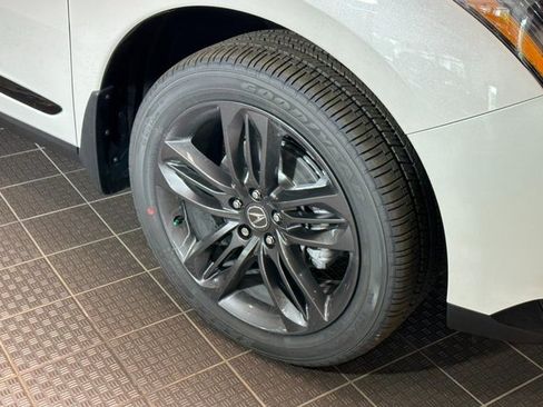 Used 2023 Acura RDX A-Spec image 3