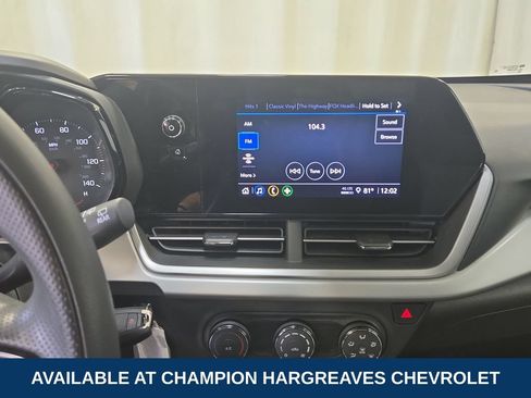 Used 2024 Chevrolet Trax LS FWD image 17