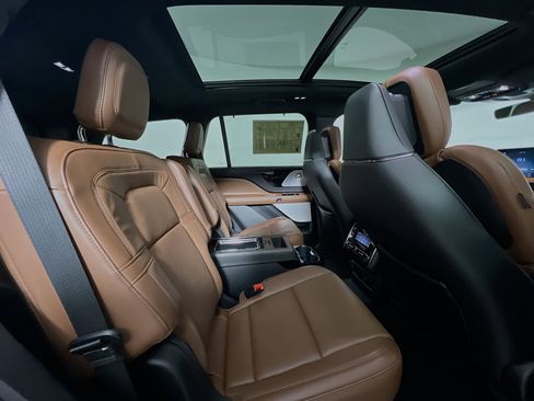 Used 2023 Lincoln Aviator Grand Touring w/ Equipment Group 301A image 33