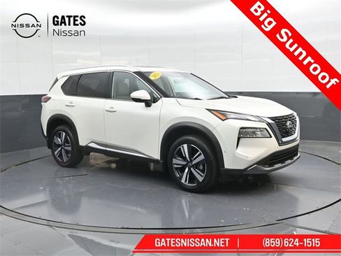 Used 2023 Nissan Rogue SL w/ SL Premium Package image 4