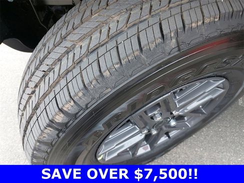 New 2025 Jeep Gladiator Sport image 31