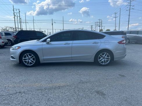 Used 2015 Ford Fusion SE FWD image 6