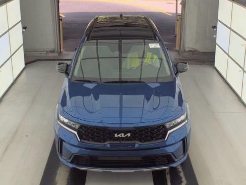 Used 2023 Kia Sorento S w/ Panoramic Sunroof Package FWD image 3