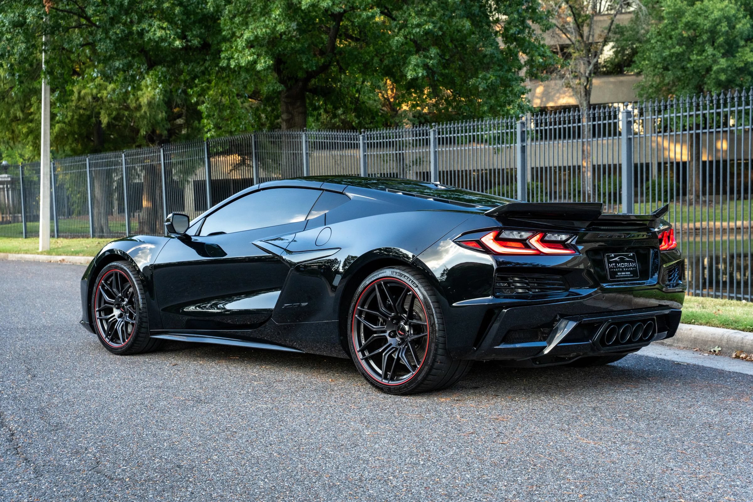 Used 2025 Chevrolet Corvette Z06 w/ Battery Protection Package RWD image 8