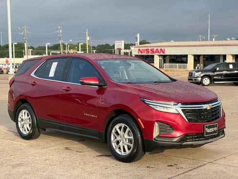 Used 2023 Chevrolet Equinox LT FWD image 5