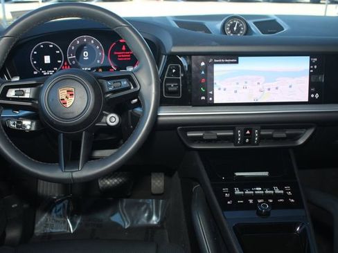 Certified 2025 Porsche Cayenne Coupe image 6