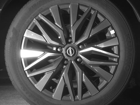 Used 2025 Nissan Altima 2.5 SV image 15