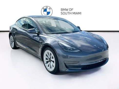 Used 2021 Tesla Model 3 Standard Range Plus RWD image 1