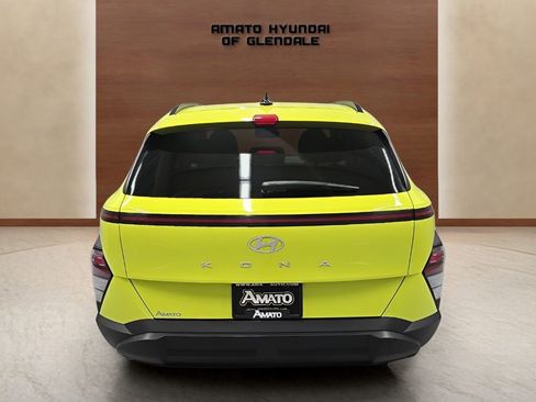 Used 2024 Hyundai Kona SEL FWD image 5