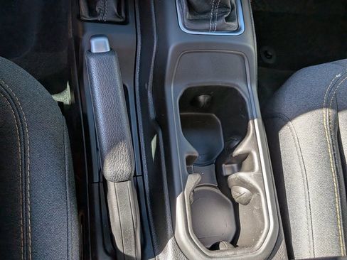 New 2026 Jeep Gladiator Sport image 18