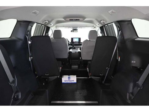 New 2025 Toyota Sienna LE image 20