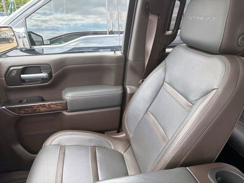 Used 2020 GMC Sierra 1500 Denali w/ Denali Ultimate Package AWD/4WD image 29