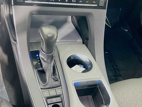 Used 2019 Toyota Avalon Limited image 17