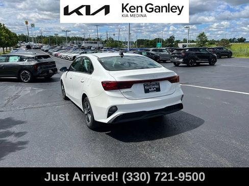 Certified 2024 Kia Forte LXS FWD image 7