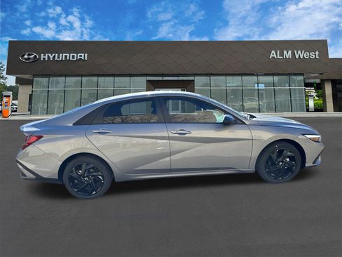 New 2026 Hyundai Elantra Sport image 4