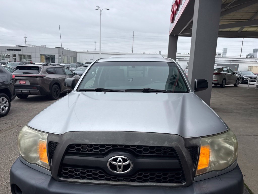Used 2011 Toyota Tacoma 2WD Regular Cab image 9