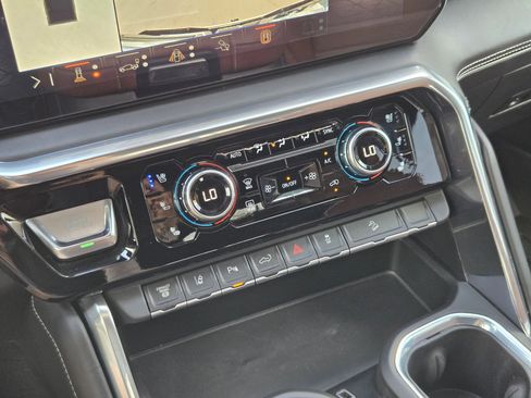 Certified 2024 GMC Sierra 3500 Denali Ultimate image 20