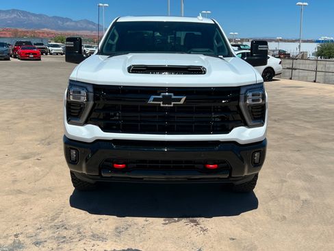 New 2026 Chevrolet Silverado 3500 LTZ w/ LTZ Plus Package AWD/4WD image 9
