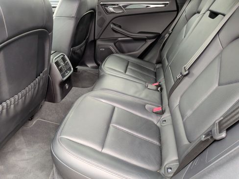 Used 2024 Porsche Macan image 35