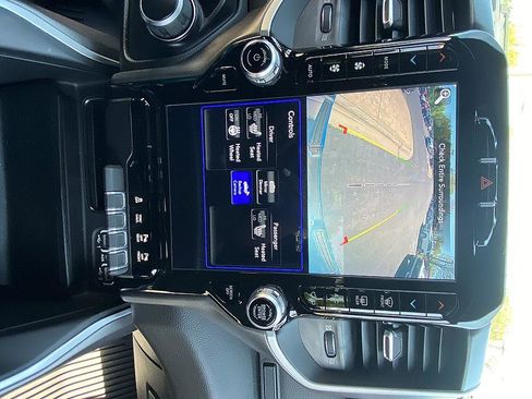 Used 2021 RAM 1500 Big Horn image 14