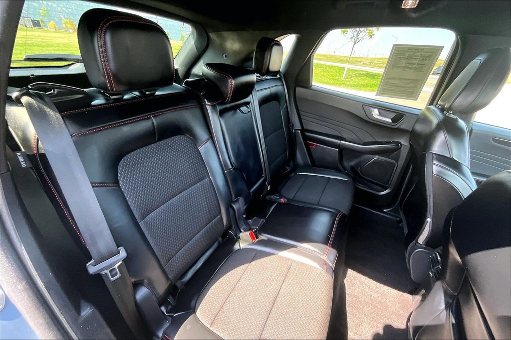 Used 2025 Ford Escape ST-Line Select AWD/4WD image 26