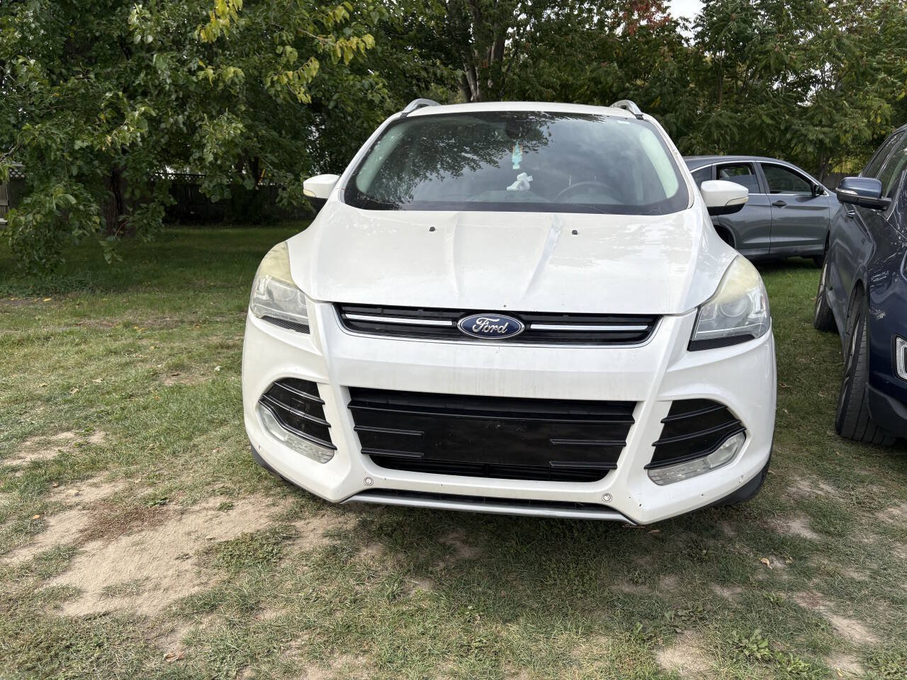 Used 2014 Ford Escape Titanium w/ Equipment Group 401A FWD image 2