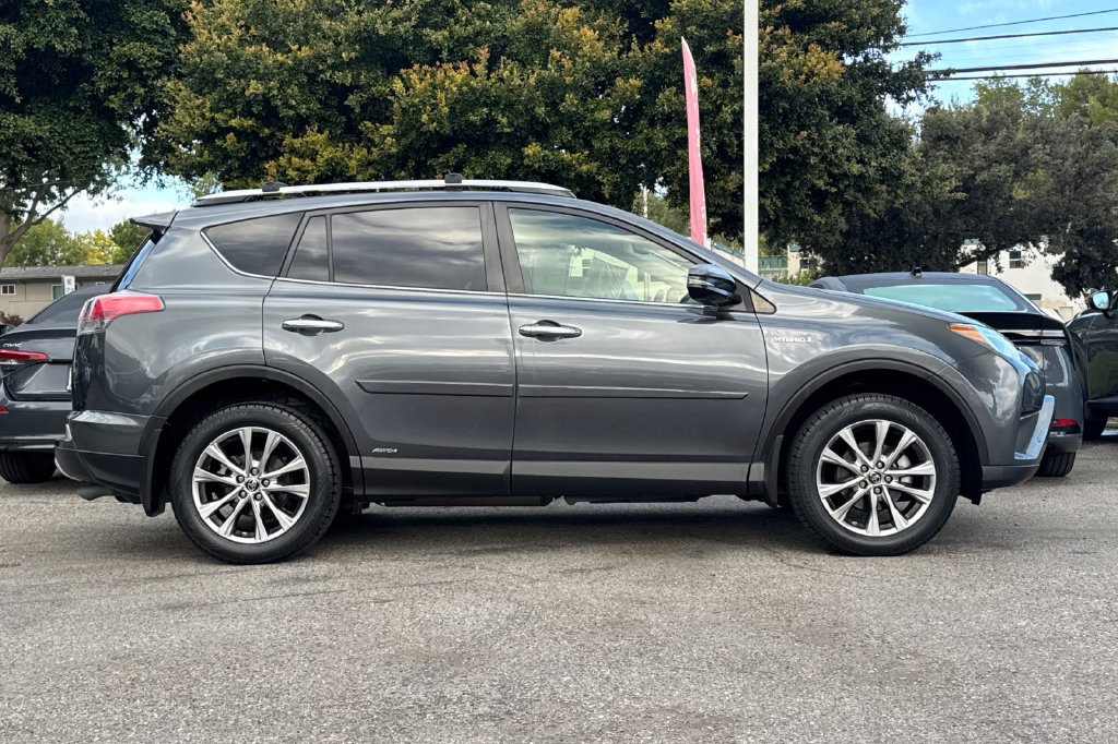 Used 2016 Toyota RAV4 Limited w/ Advanced Technology Package AWD/4WD image 2