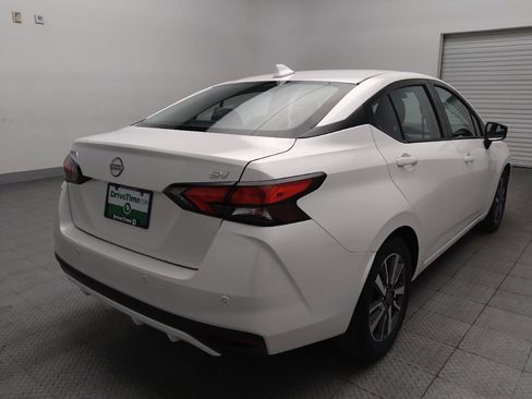 Used 2024 Nissan Versa SV FWD image 9