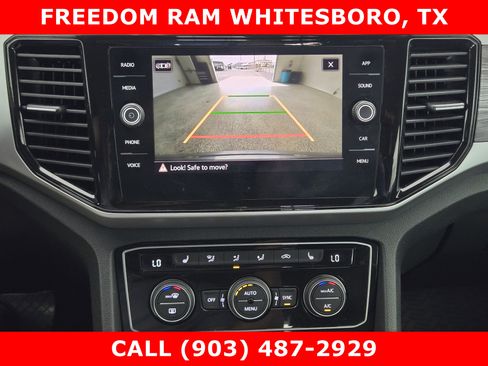 Used 2022 Volkswagen Atlas Cross Sport SE AWD/4WD image 12