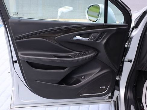 Used 2019 Buick Envision Premium AWD/4WD image 13