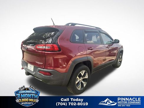 Used 2014 Jeep Cherokee Trailhawk w/ Leather Interior Group AWD/4WD image 4