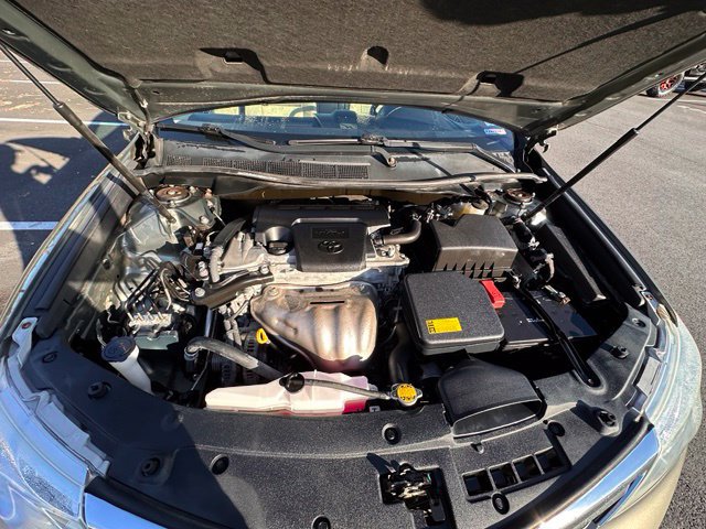 Used 2012 Toyota Camry XLE w/ Leather Pkg FWD image 18