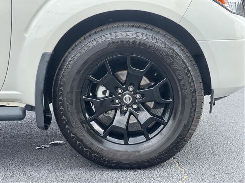 Used 2020 Nissan Frontier SV w/ Midnight Edition Floor Mats RWD image 25