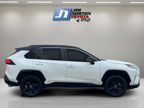 Used 2019 Toyota RAV4 XSE image 4