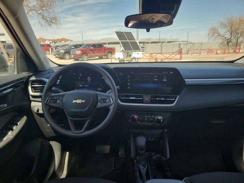 Used 2024 Chevrolet TrailBlazer LS image 6