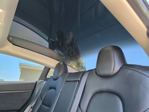 Used 2021 Tesla Model 3 Standard Range Plus RWD image 18