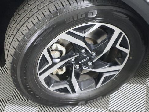 Used 2023 Kia Sportage LX image 61