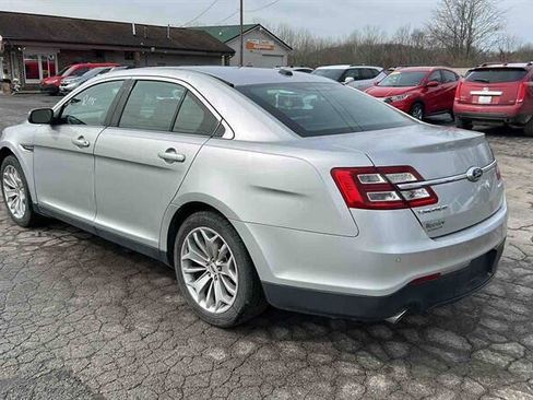 Used 2018 Ford Taurus Limited FWD image 6