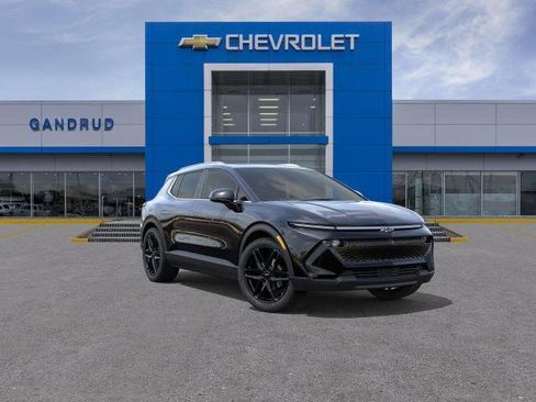 New 2026 Chevrolet Equinox EV LT image 25