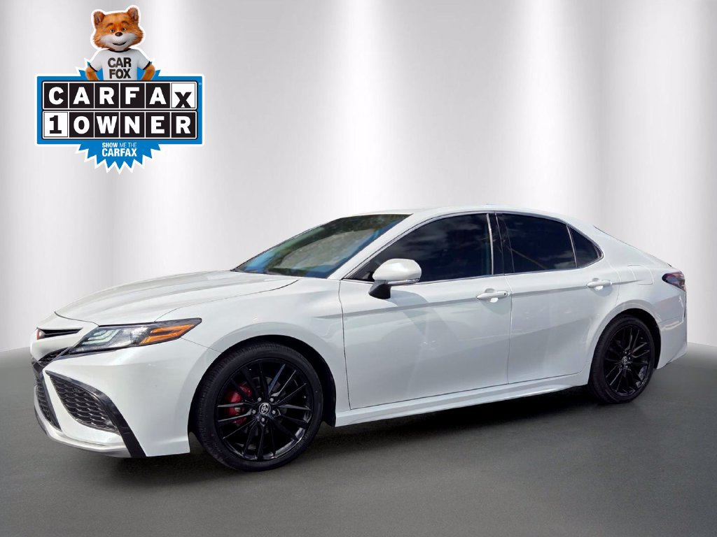 Used 2024 Toyota Camry XSE FWD image 2